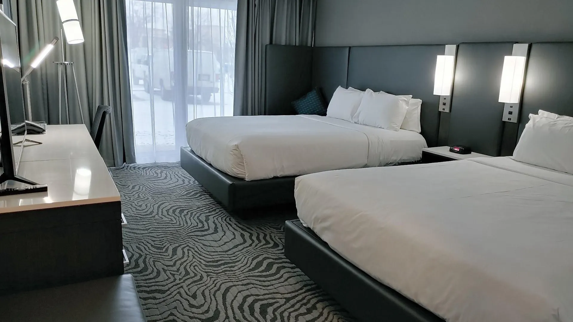 Doubletree By Hilton Calgary North Hotel