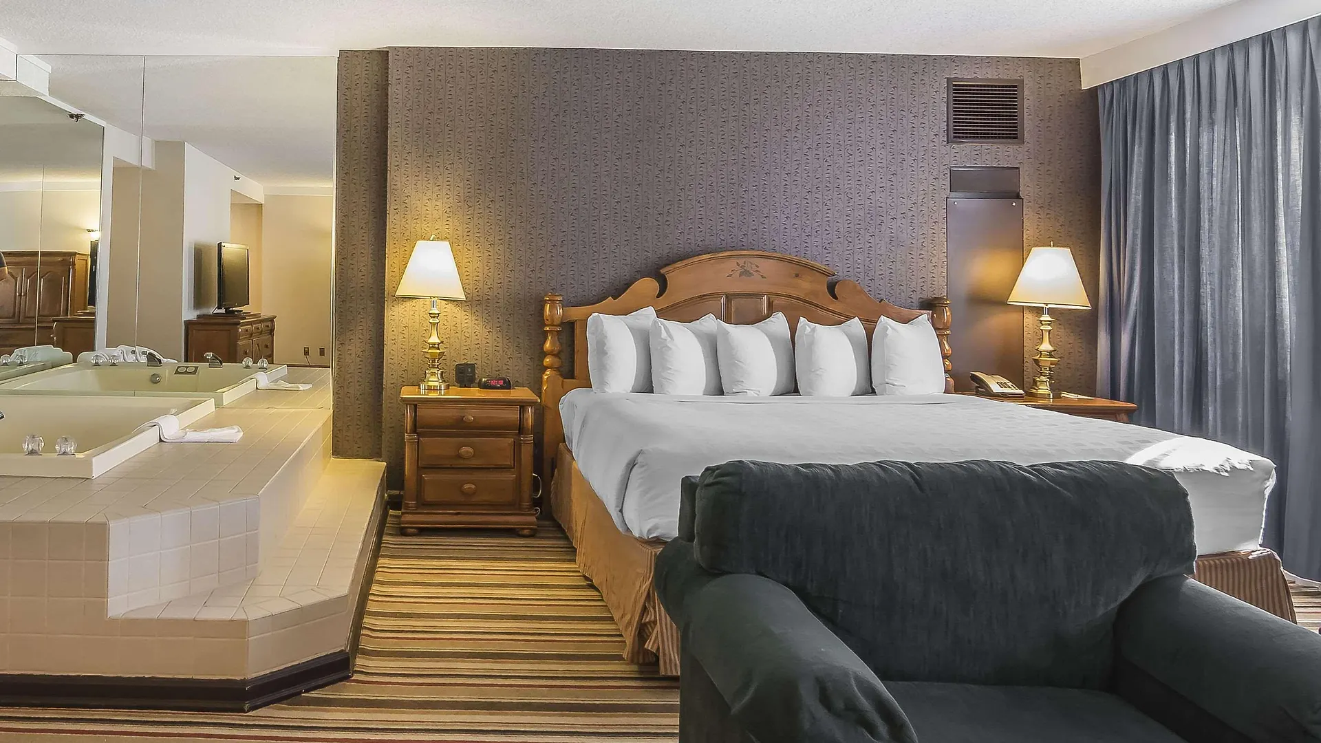 Doubletree By Hilton Calgary North Hotel