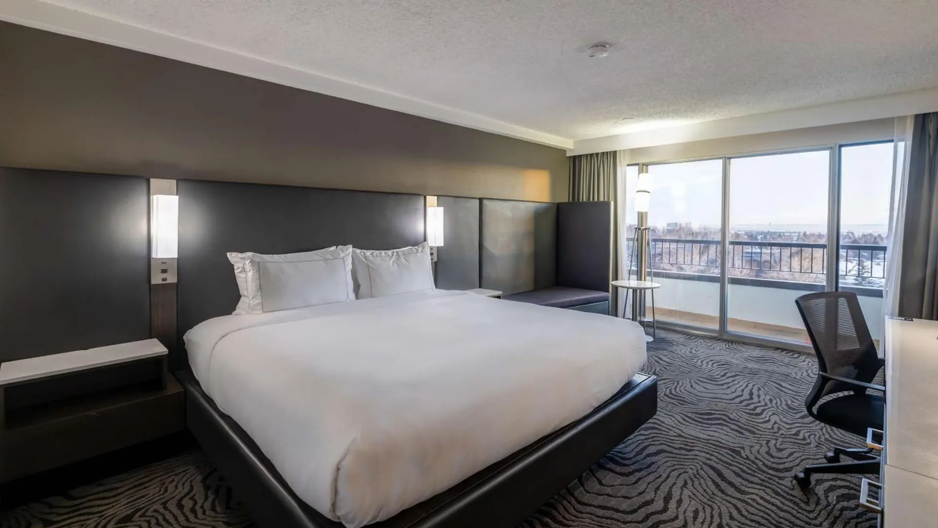 Doubletree By Hilton Calgary North Hotel Canada